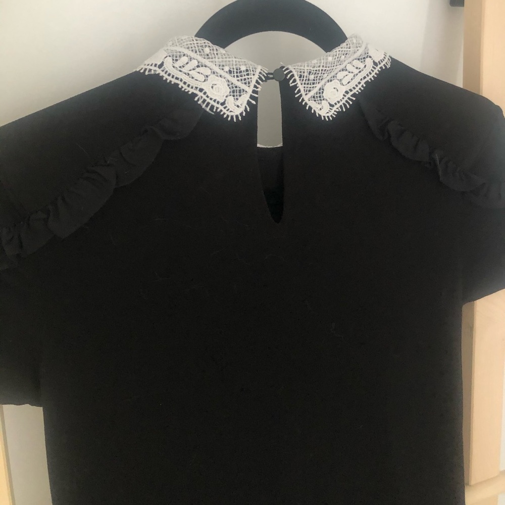 RW&CO Black Ruffle Blouse with lace collar XS - Picture 4 of 6